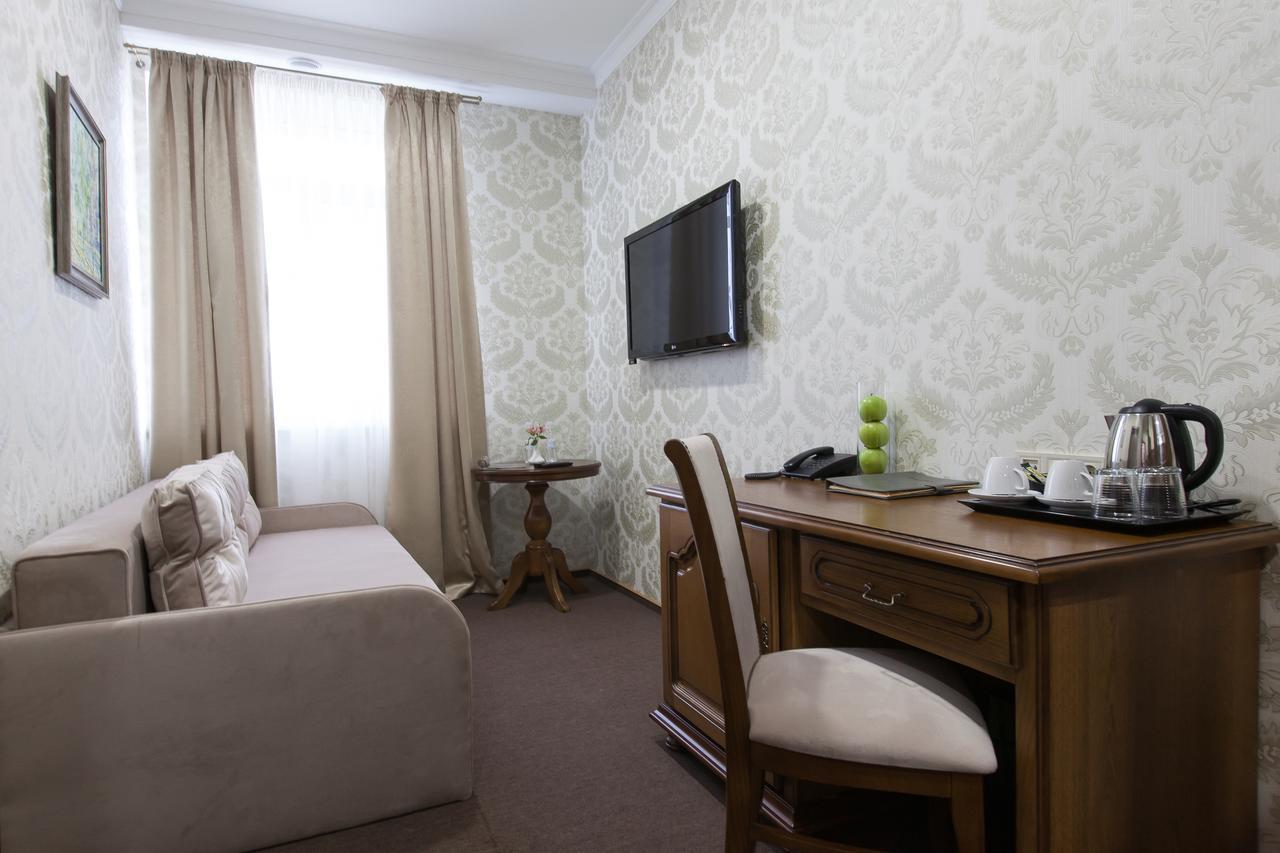 West Park Hotel Sofiivska Borshchahivka Εξωτερικό φωτογραφία