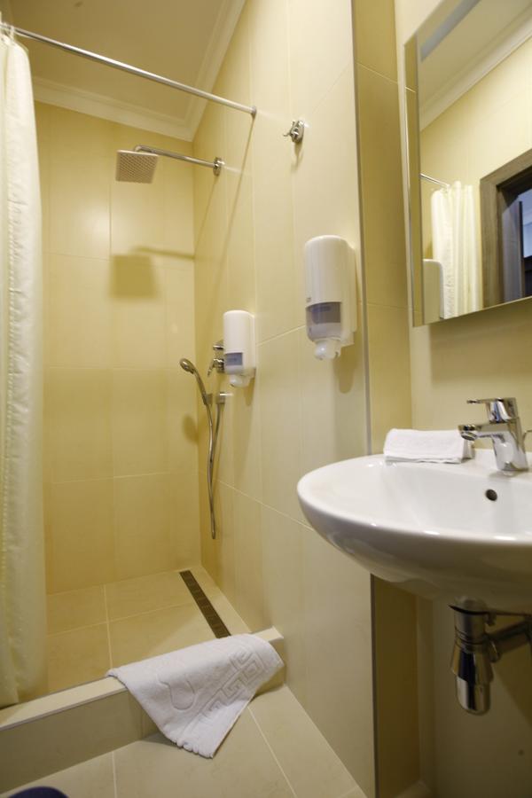 West Park Hotel Sofiivska Borshchahivka Εξωτερικό φωτογραφία