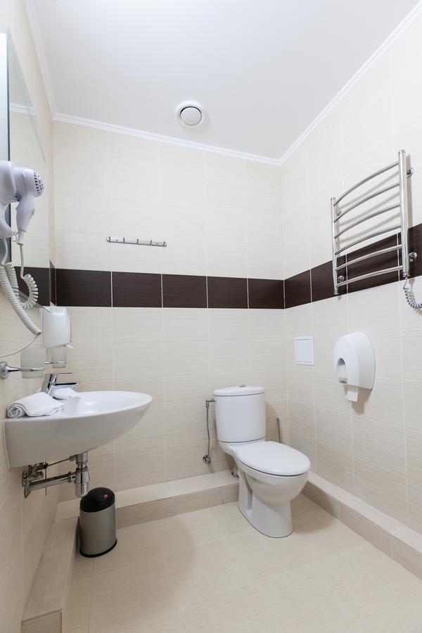 West Park Hotel Sofiivska Borshchahivka Εξωτερικό φωτογραφία