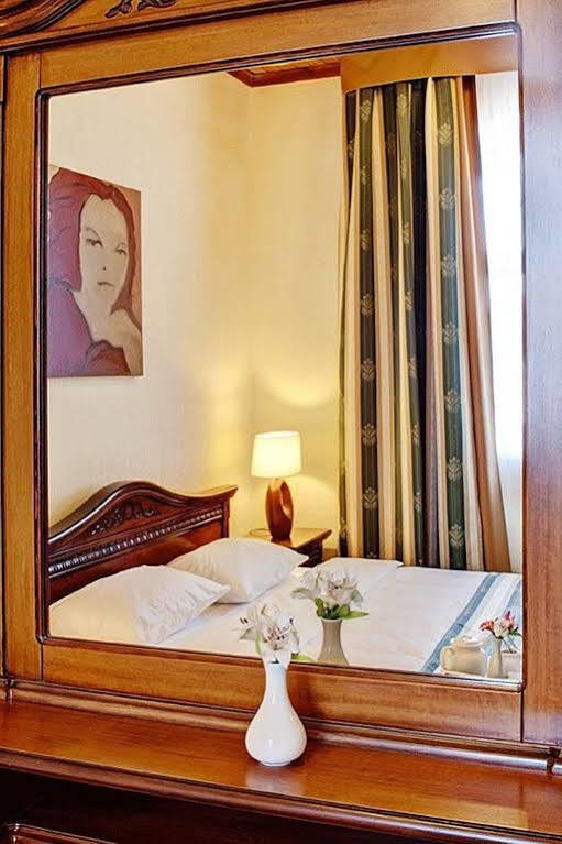 West Park Hotel Sofiivska Borshchahivka Εξωτερικό φωτογραφία